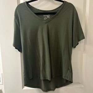 Terra & Sky Olive Short Sleeve V-Neck Top